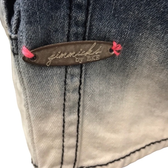 Gimmicks By BKE Ombré Denim Vest - Picture 5 of 6